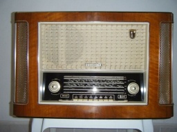 Toto rádio mi sehnal J.HOLMAN -DĚKUJI !